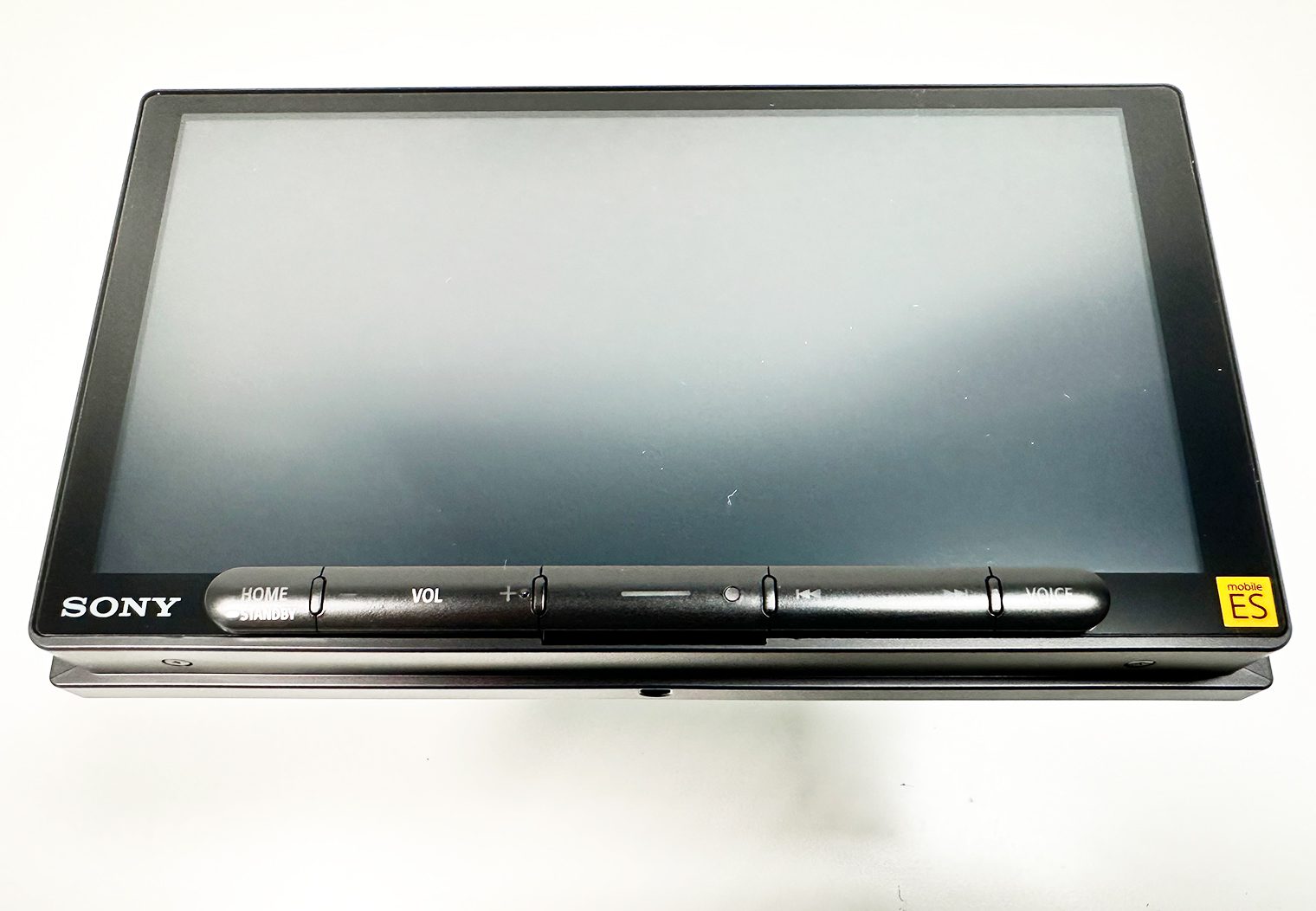 Sony XAV-AX9000 screen angle