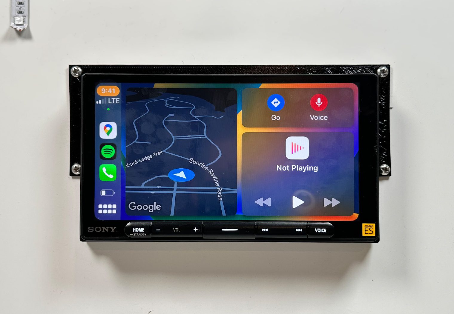 Sony XAV-AX9000 Apple CarPlay dashboard