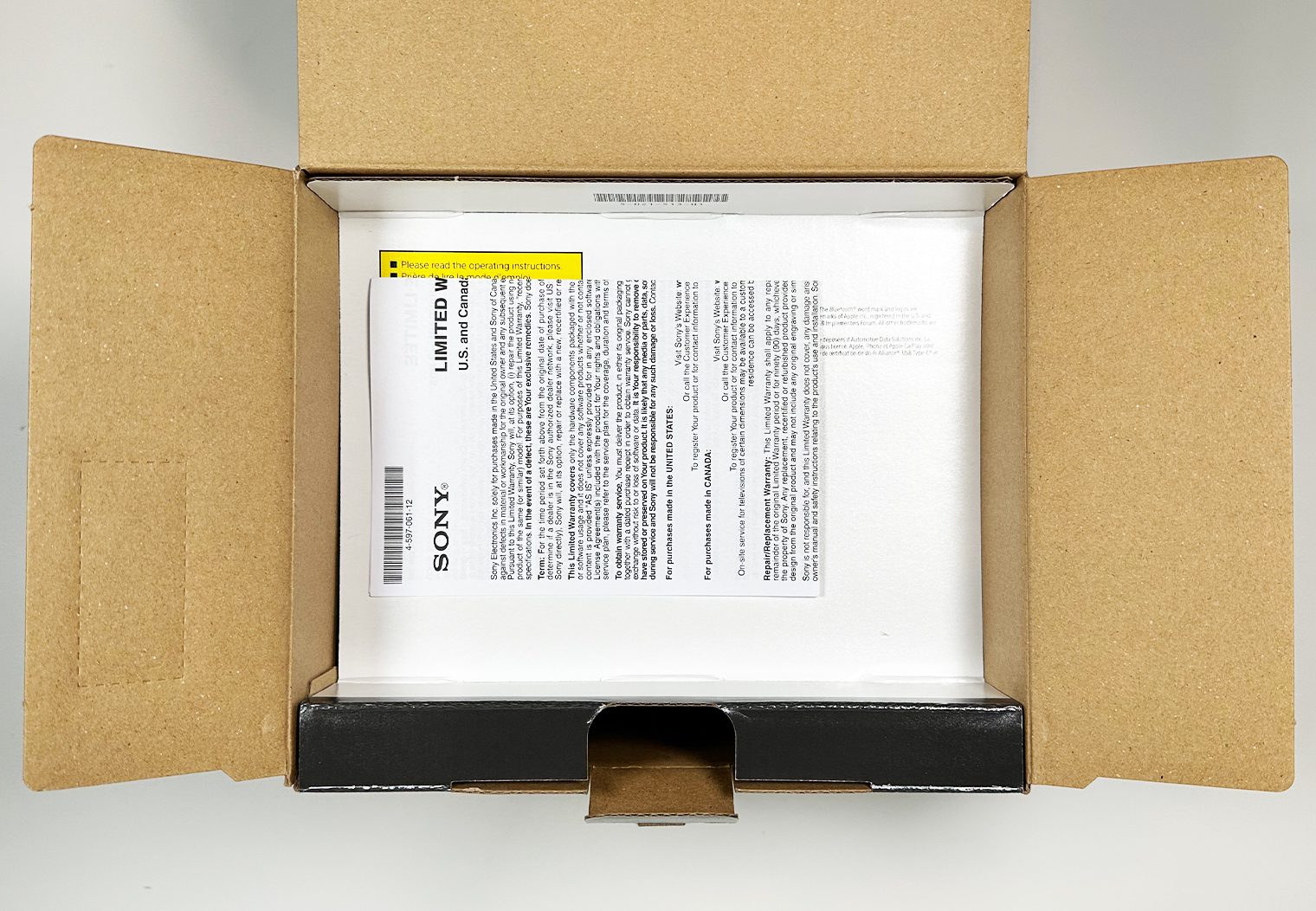 Sony XAV-AX9000 box opening manual on top