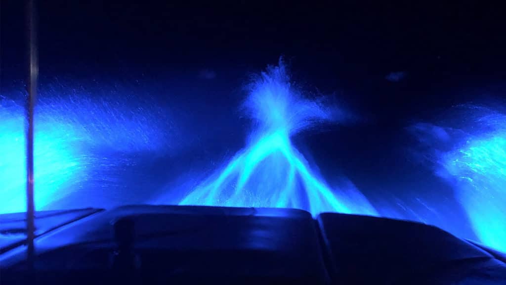 2004 Super Air With Blue Underwater LED in Motion