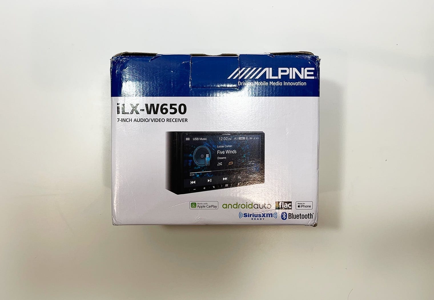 Alpine iLX-W650 in box unopened