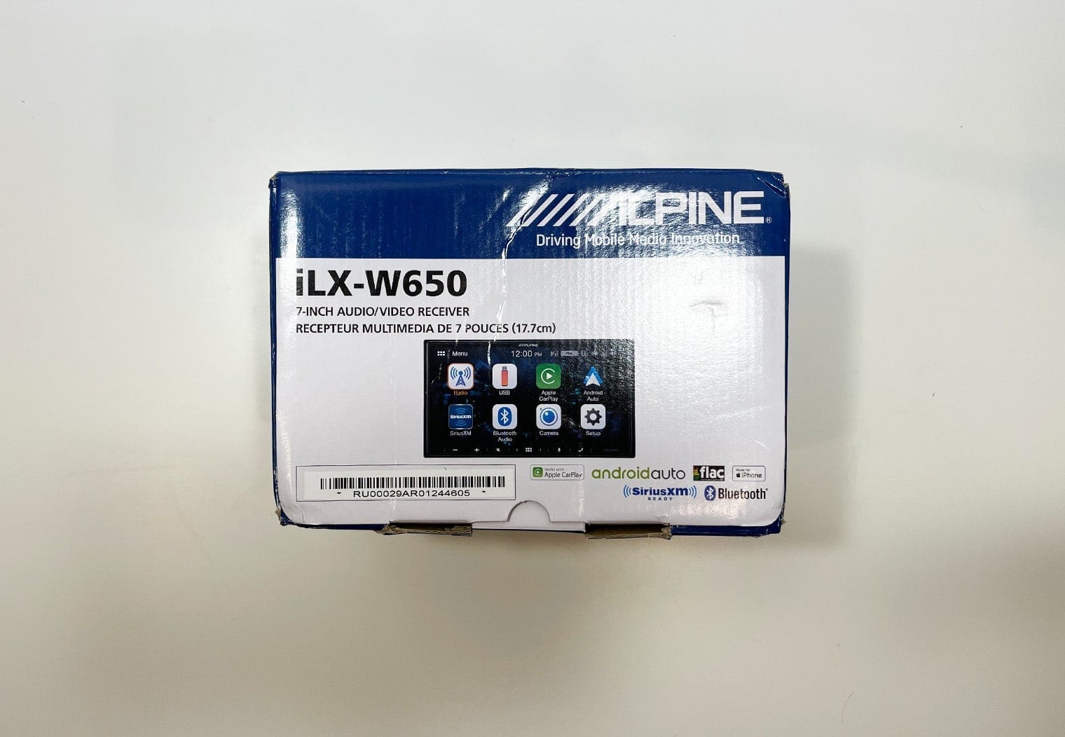 Alpine iLX-W650 top of box