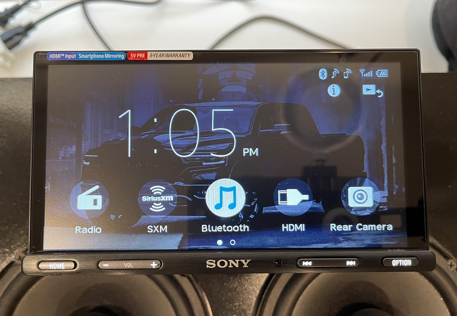Sony XAV-AX5600 bluetooth highlighted