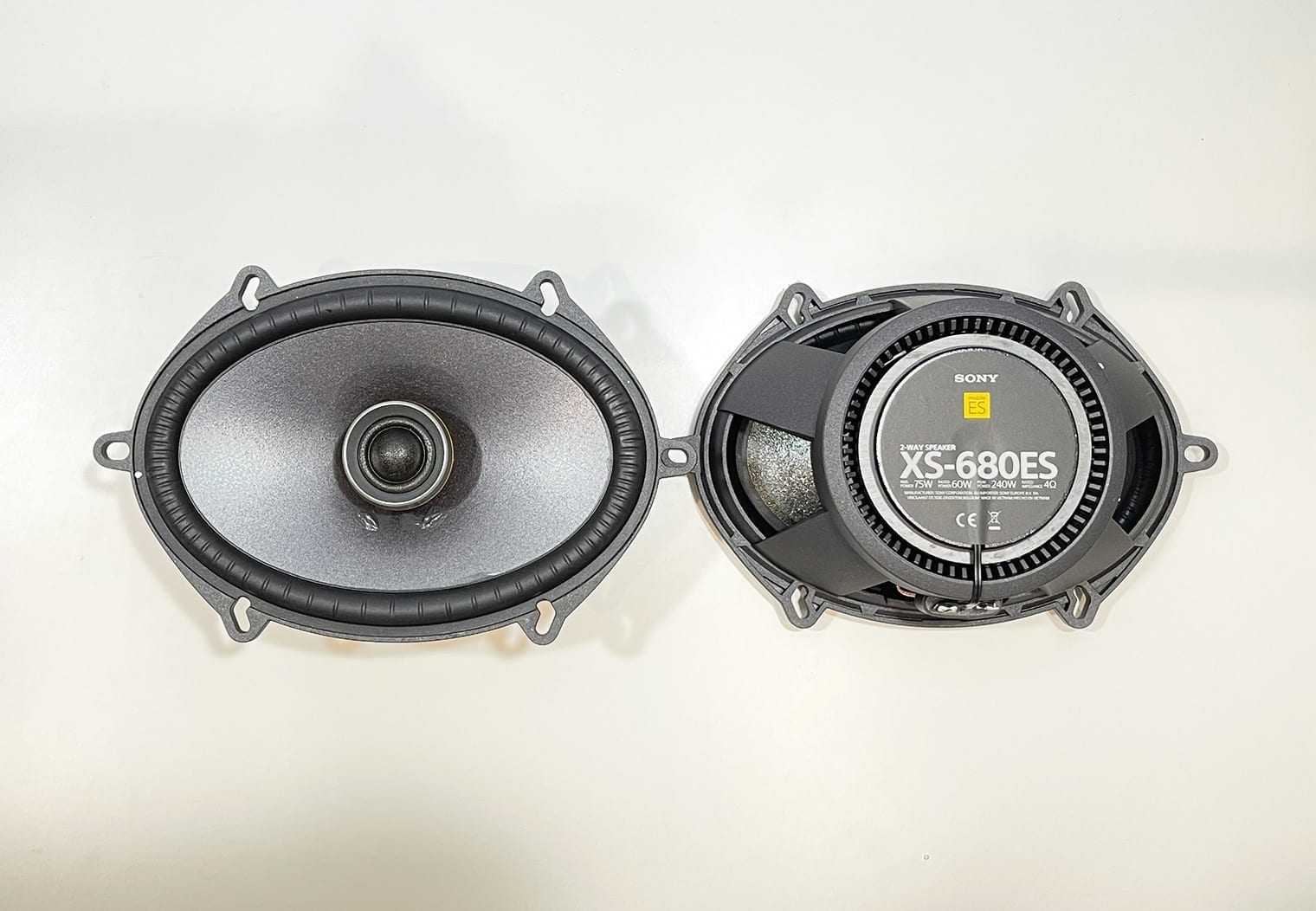 Sony XS-680ES front and back image of the speaker