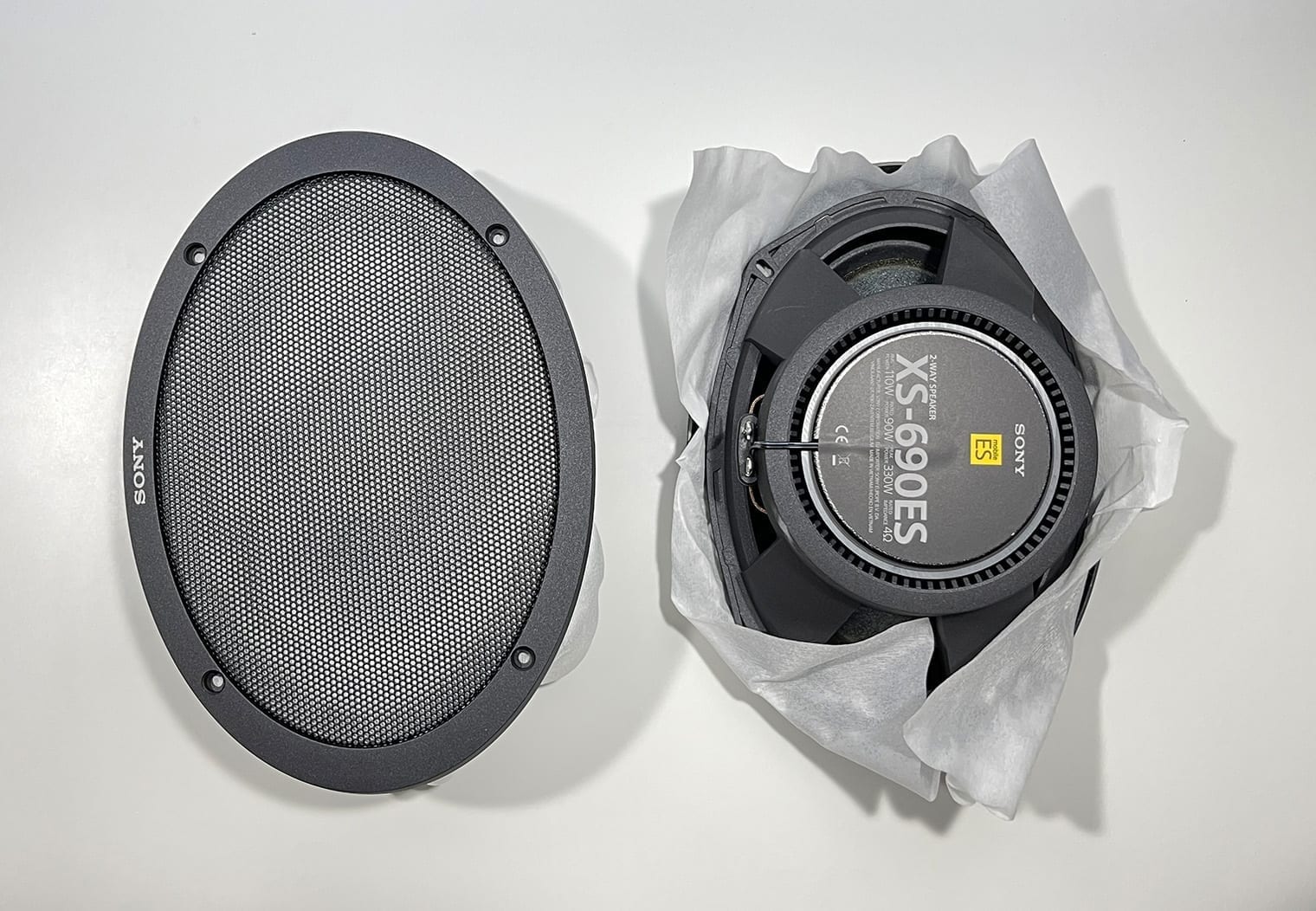 Sony XS-690ES front and back image with grille on