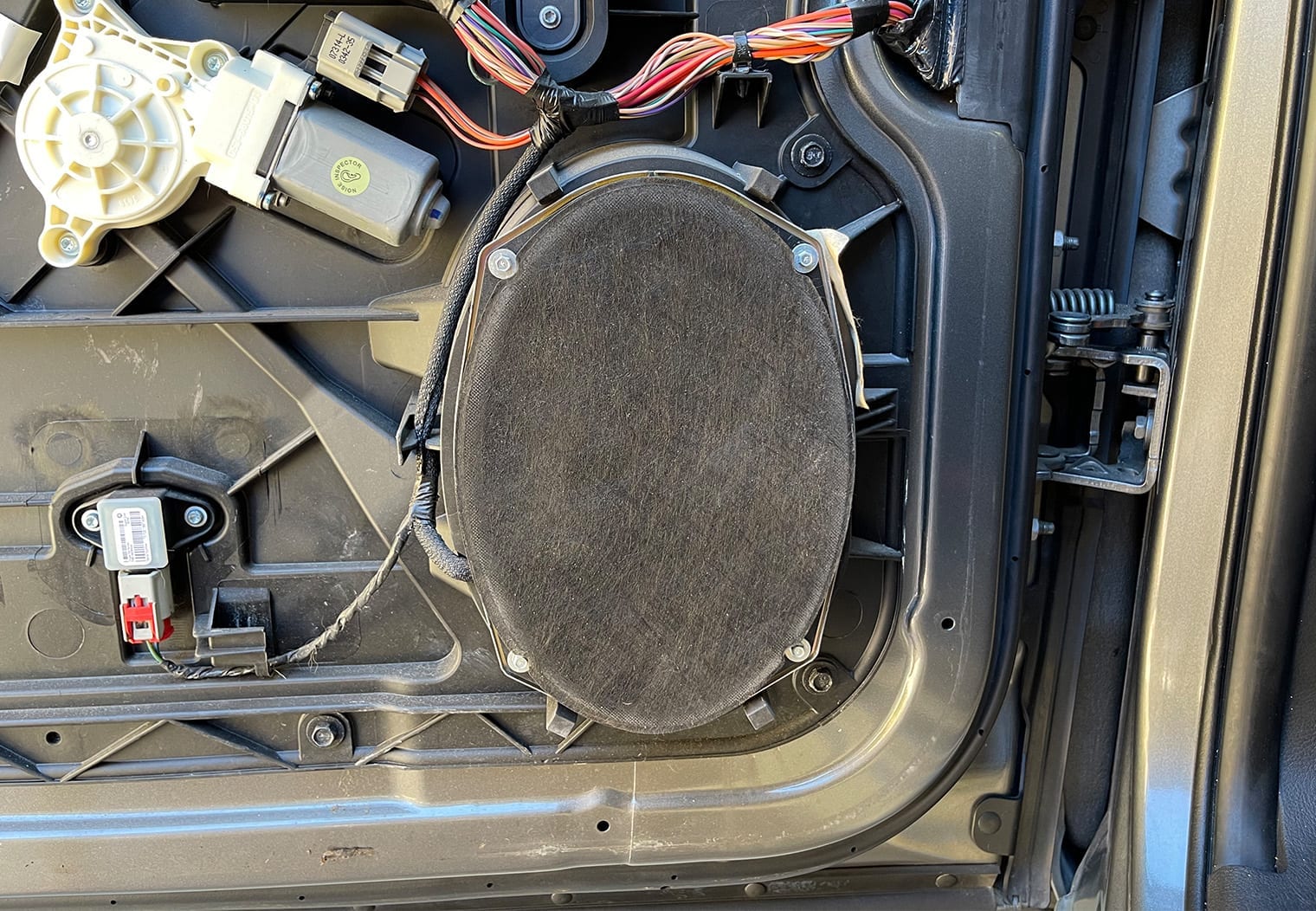 ram 1500 door panel speaker closeup