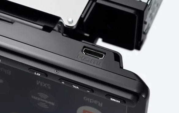 Sony XAV-AX8100 HDMI input on the bottom of the screen