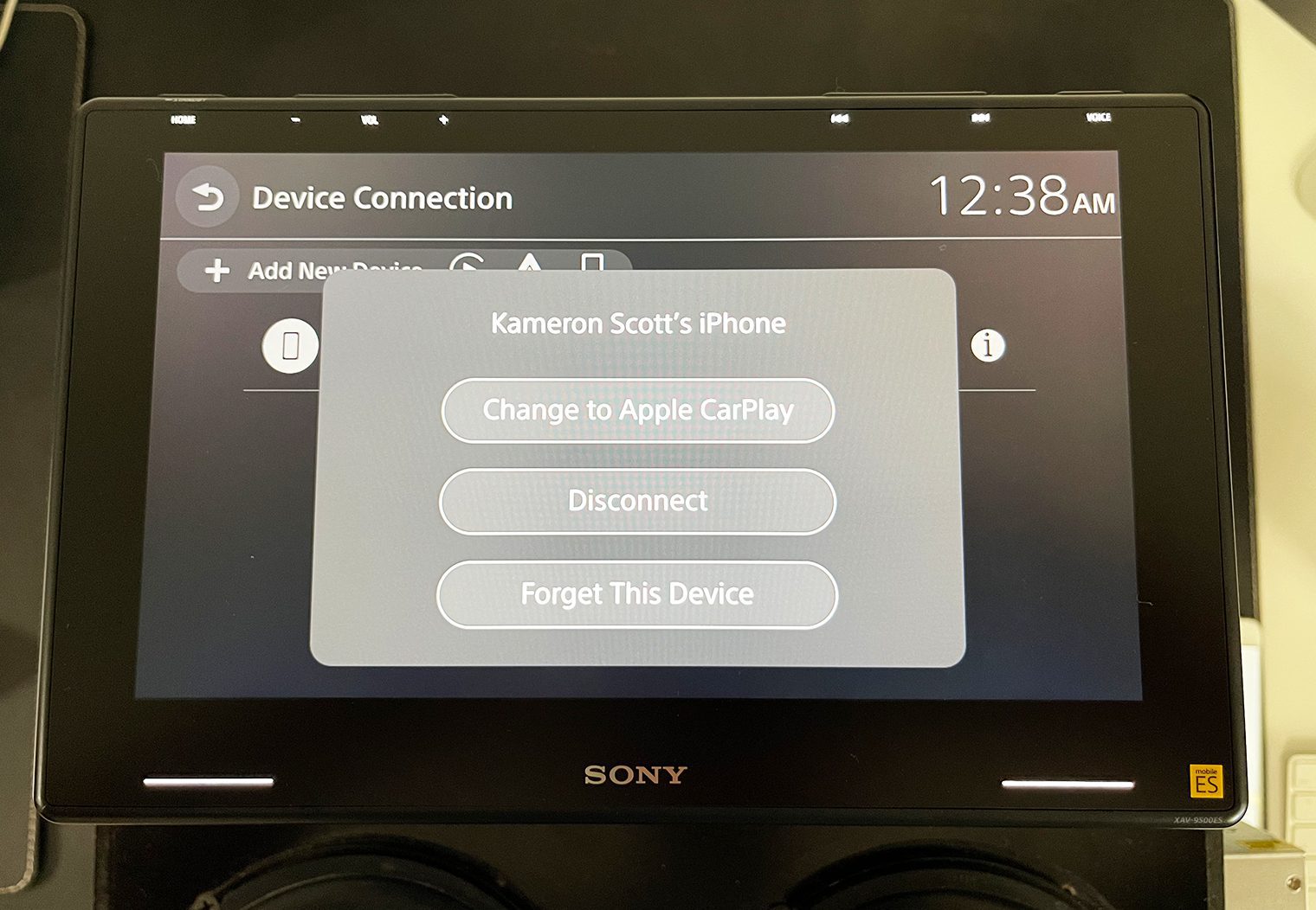 Selecting wireless Apple CarPlay on Sony XAV-9500ES in the settings