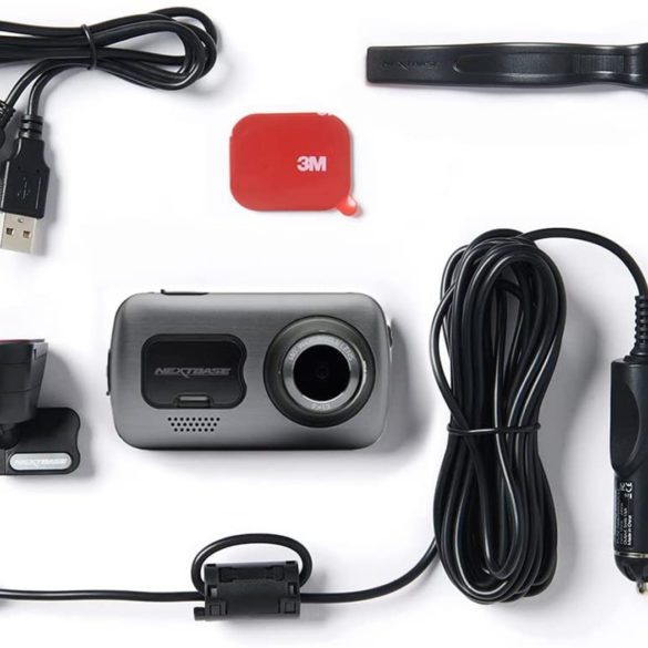 Nextbase 622GW components that come with dashboard camera