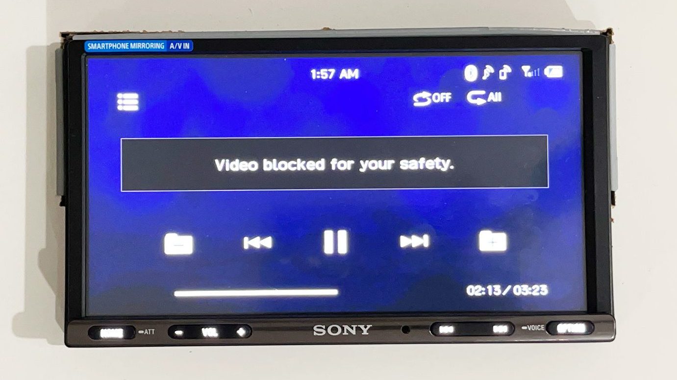 Sony XAV-AX3200 video can't play