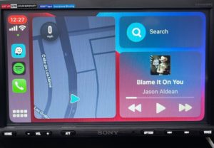 Sony XAV-AX8100 carplay screen with widgets