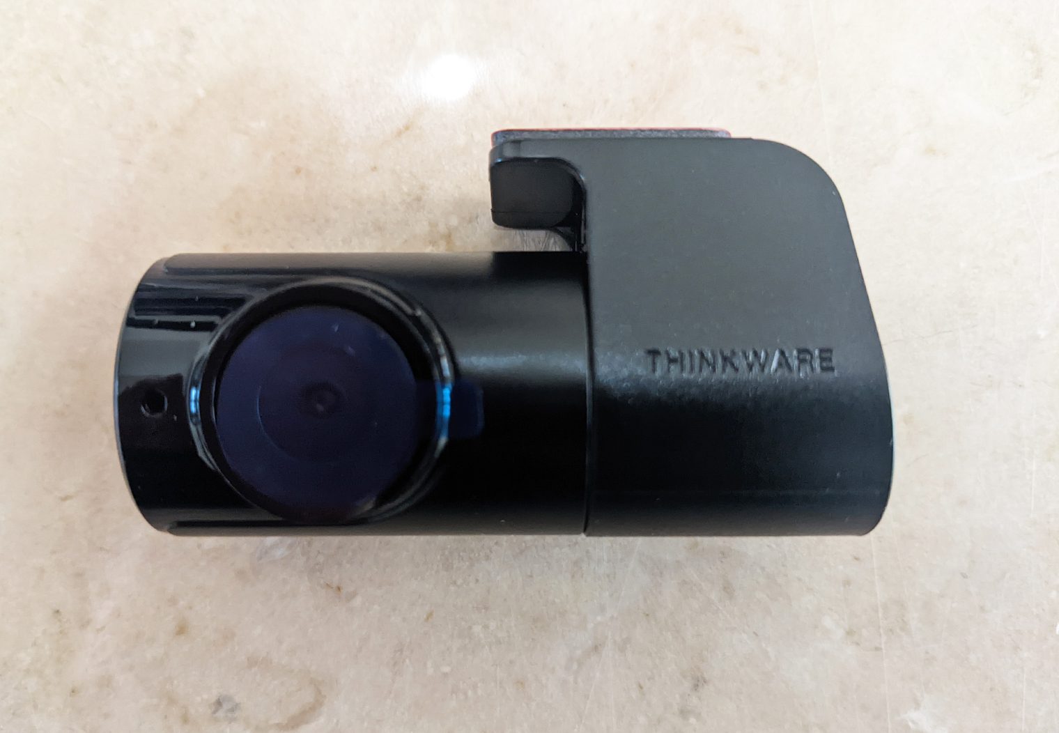 Thinkware U1000 rear camera lens