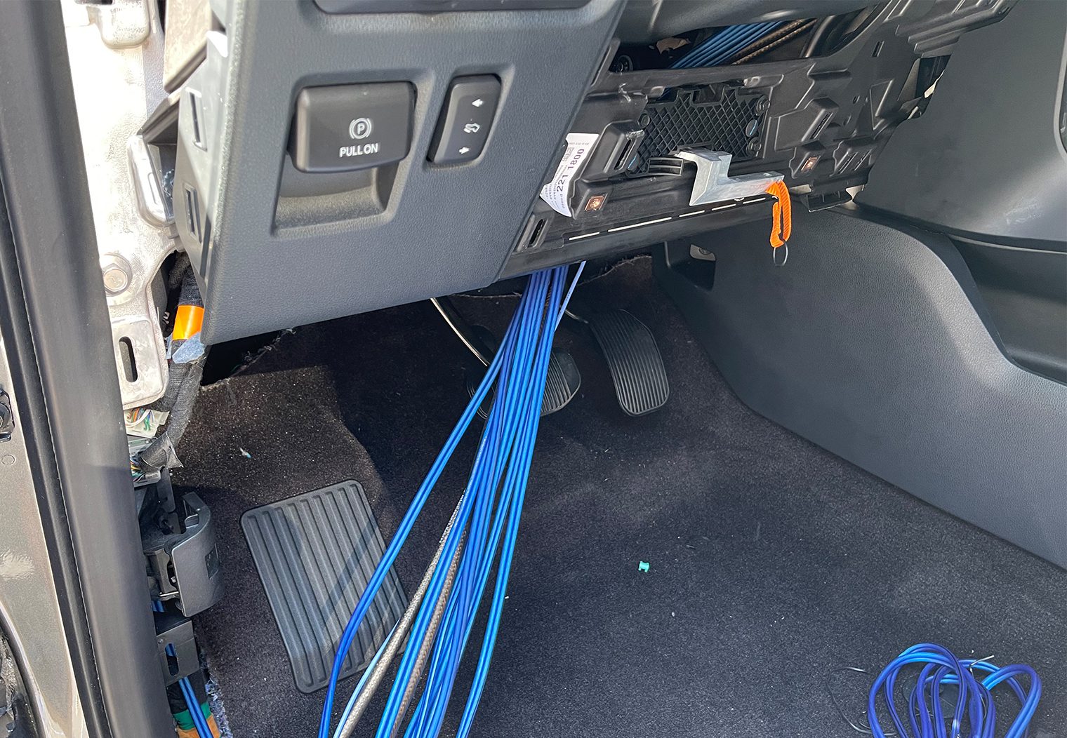 Ford F-150 Custom Stereo Wiring kick area