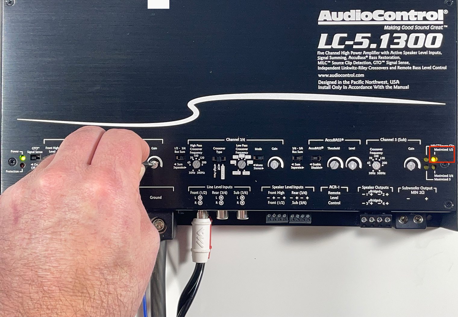 AudioControl LC-5.1300 ch 1/2 gain maximized light on ch 1/2