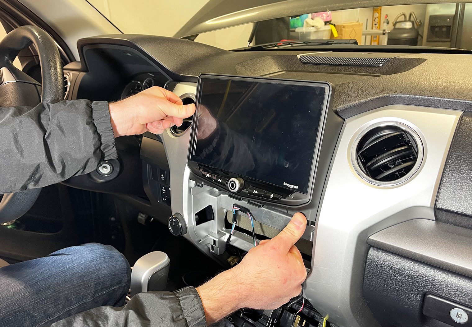 Aftermarket Head Unit Install 2014-2021 Toyota Tundra install