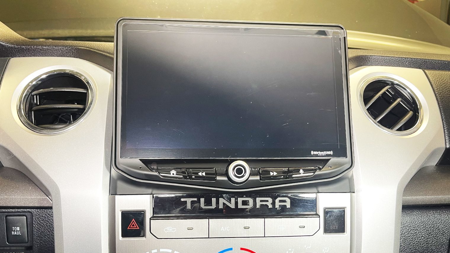 Stinger HEIGH10 Aftermarket Head unit in 2014-2021 Toyota Tundra