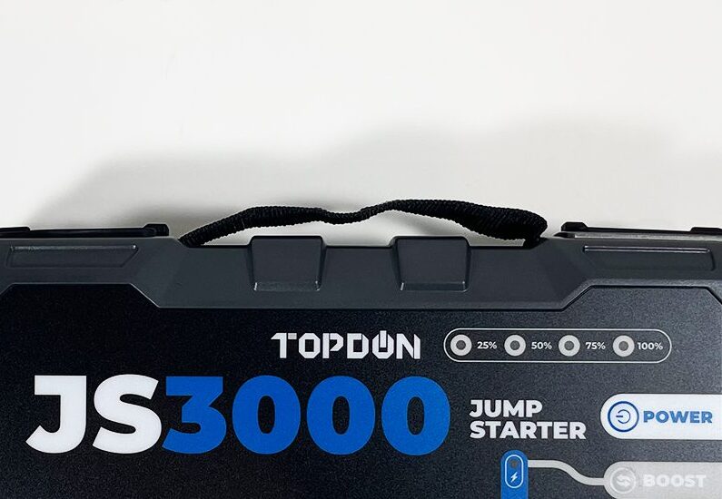 TOPDON JS3000 front with indicators, power and boost