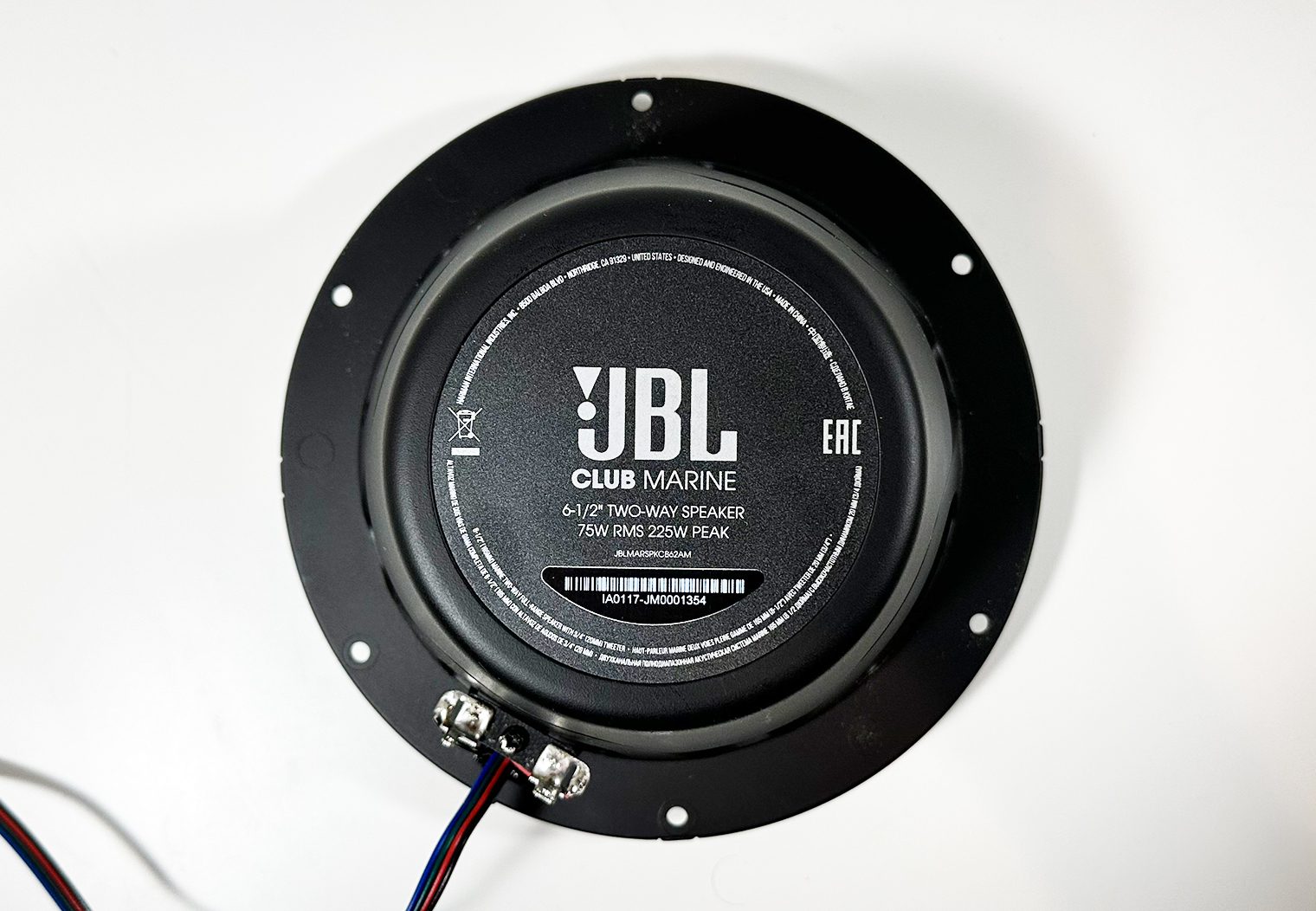 Динамики JBL Club Marine 6 1/2 дюйма для демонстрации цельной полимерной корзины