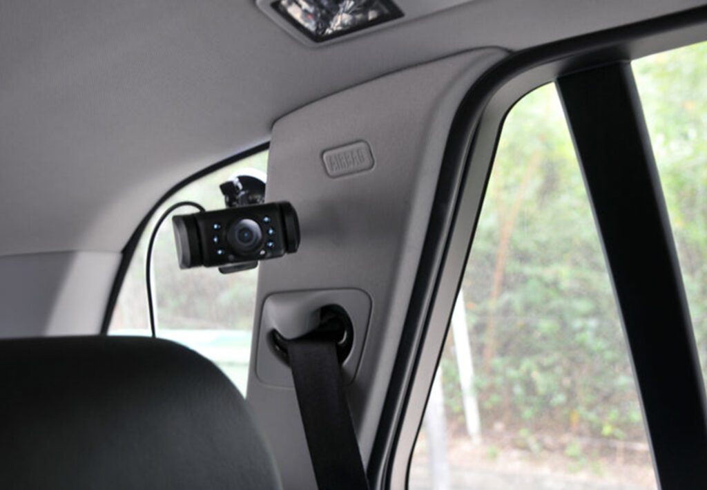 Yada BT53901F-2 mounted rear