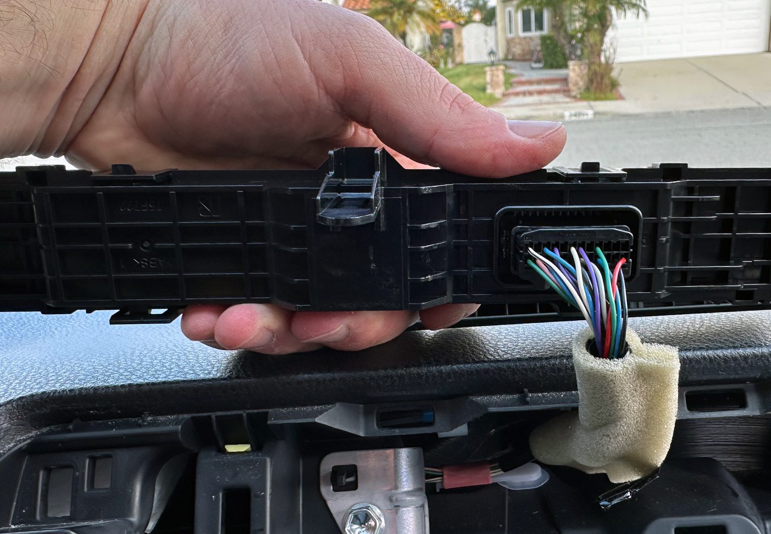 2014-2018 Toyota RAV4 Head Unit Upgrade Hazard Bar Unplugging