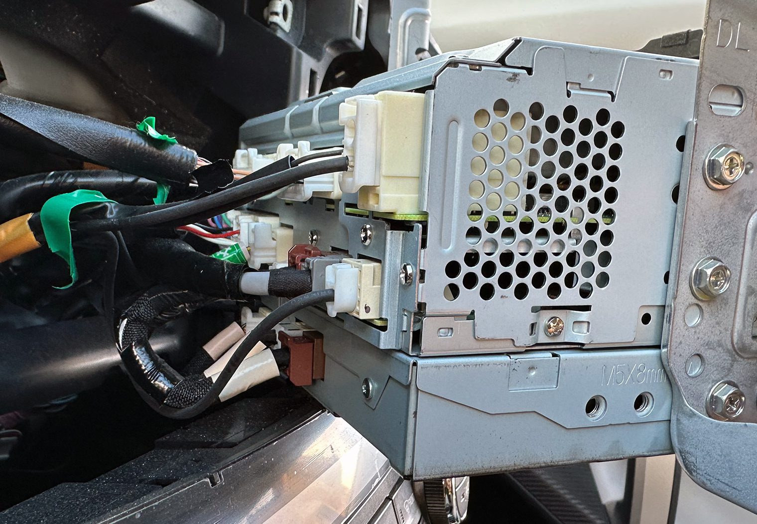 2014-2018 Toyota RAV4 Head Unit Plugs