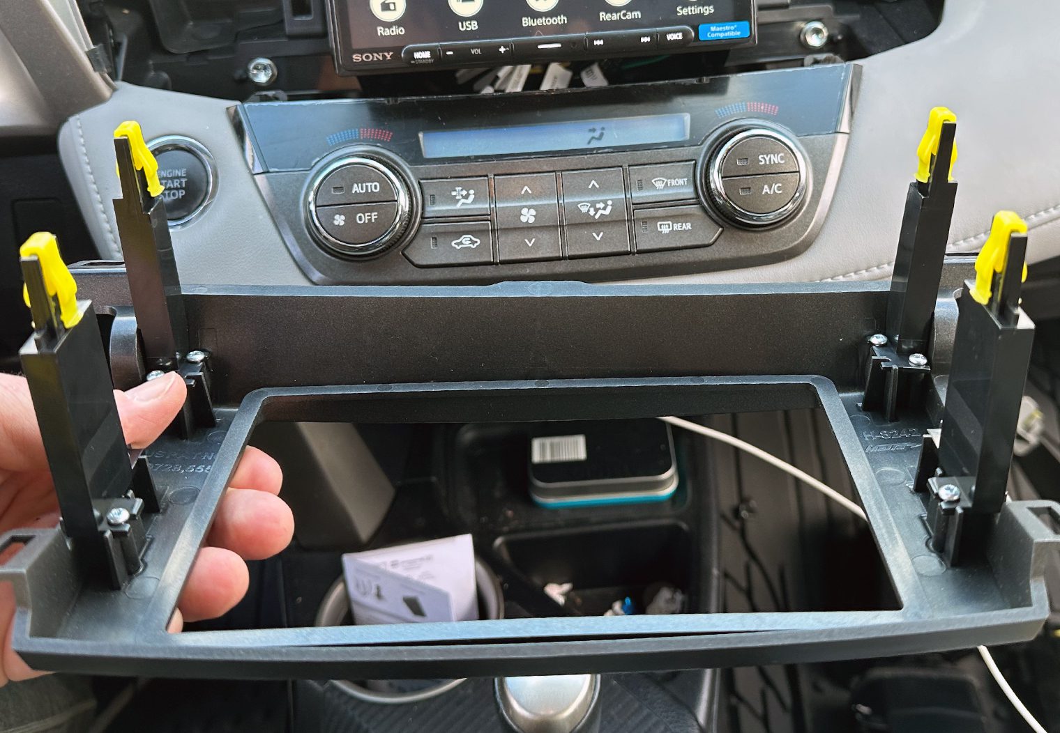 2014-2018 Toyota RAV4 Head Unit Metra Dash Kit with Clips