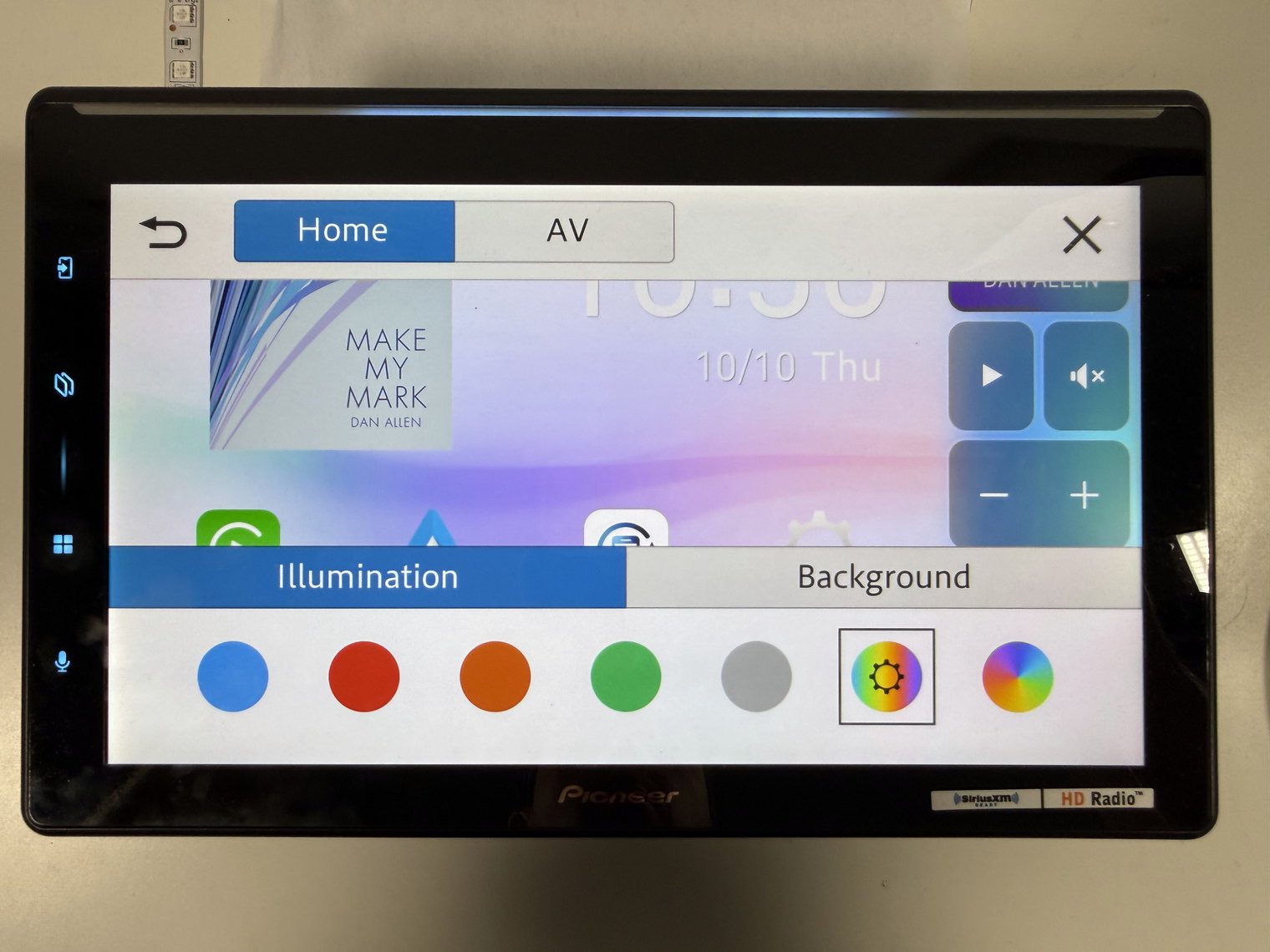 Pioneer DMH-WT8000NEX Illumination settings with seven color swatches, side keys lit blue
